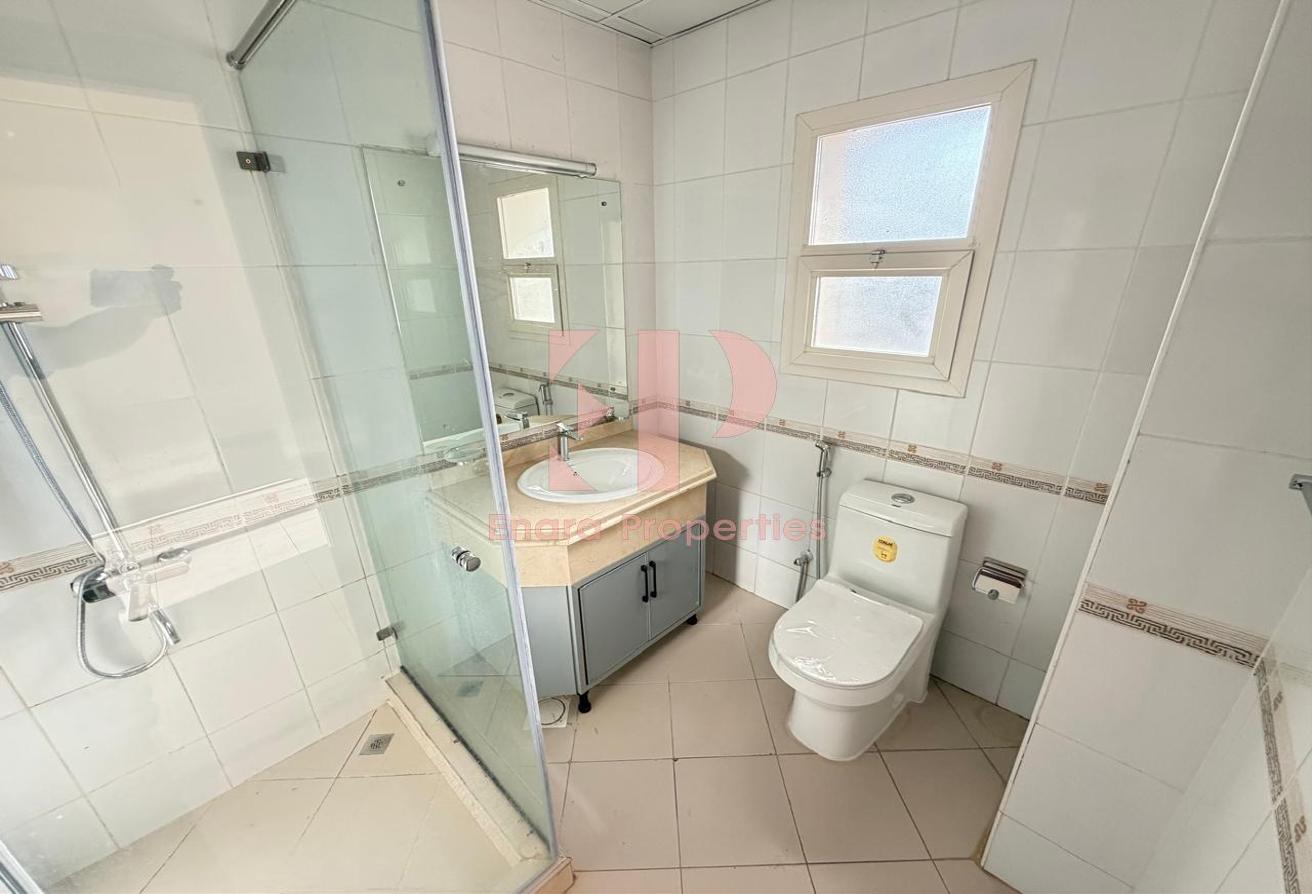 Spacious 5Bed Room Villa + Maid l Close to DAA photo 13
