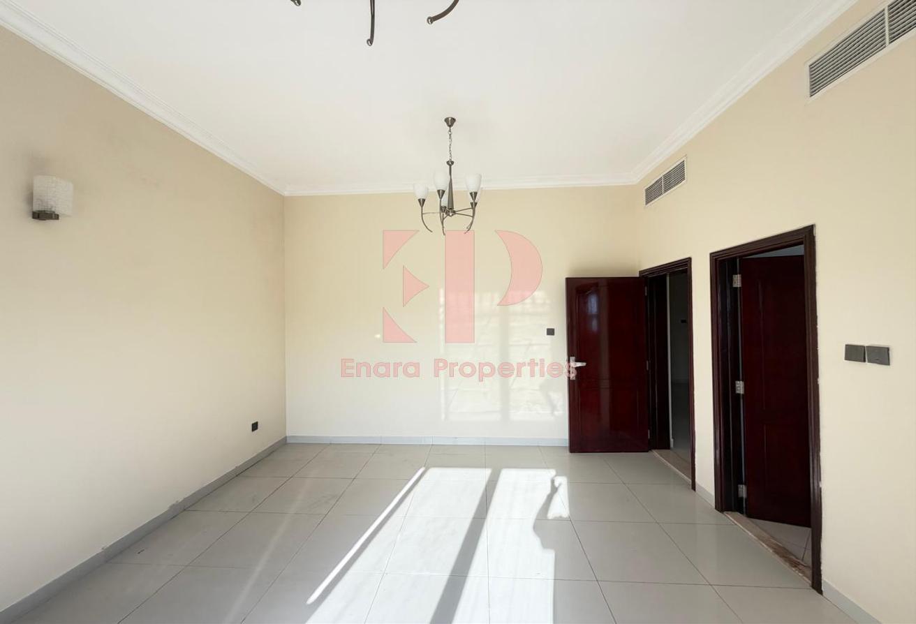 Spacious 5Bed Room Villa + Maid l Close to DAA photo 14