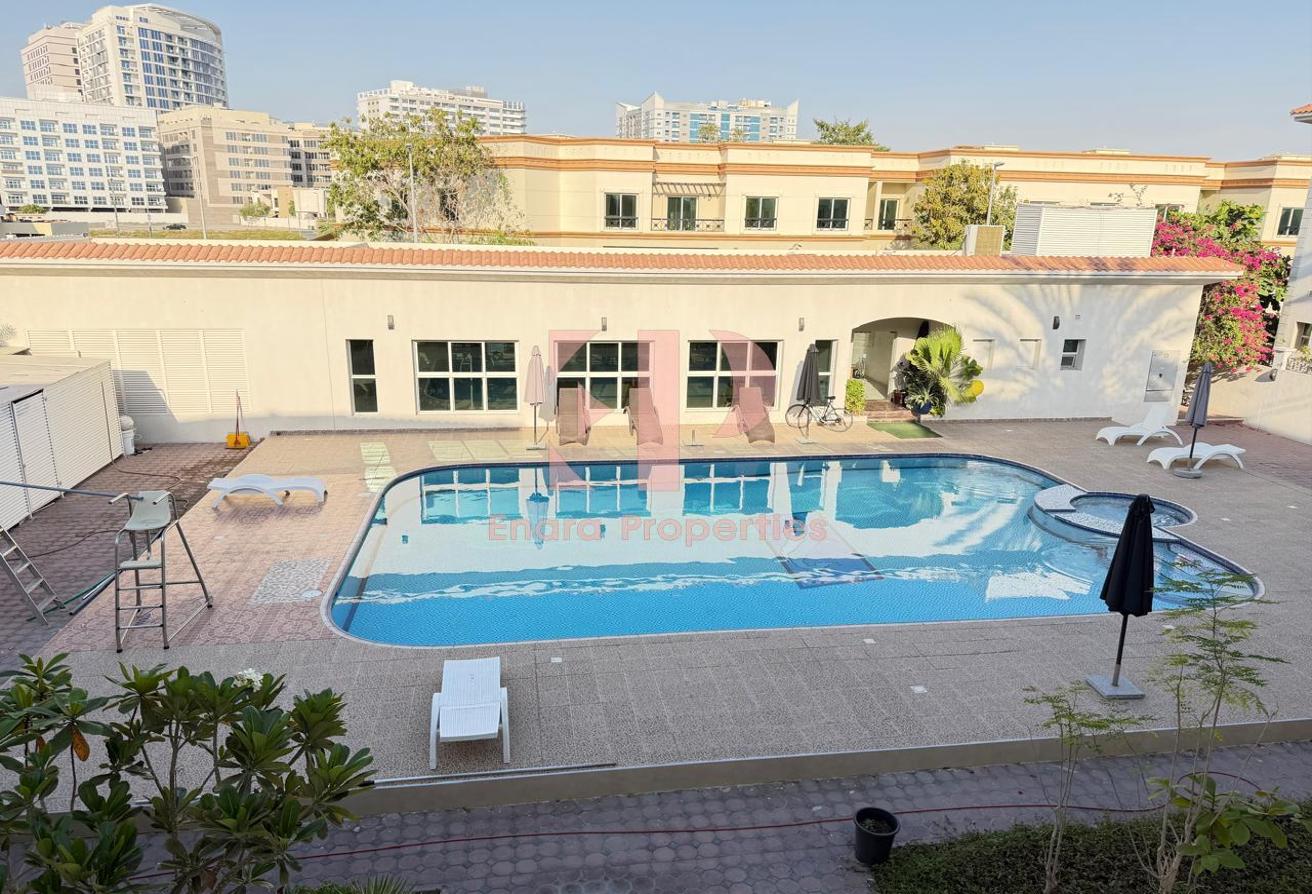 Spacious 5Bed Room Villa + Maid l Close to DAA photo 11