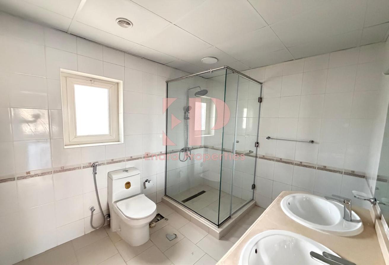 Spacious 5Bed Room Villa + Maid l Close to DAA photo 15