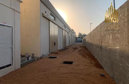 Warehouse - Studio for sale in Al Sajaa Industrial - Al Sajaa - Sharjah