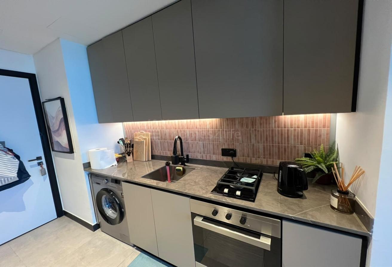 Fully Furnished | High Floor | Ready to Move photo 10