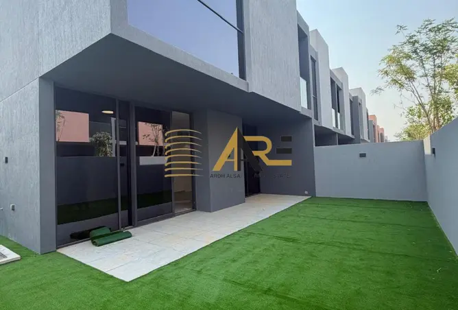 152371960 - Property Image 2
