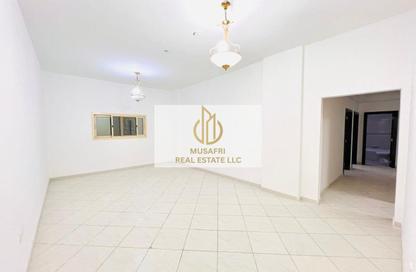 Apartment - 3 Bedrooms - 3 Bathrooms for rent in Muwailih Building - Muwaileh - Sharjah