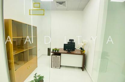 Office Space - Studio - 1 Bathroom for rent in Red Avenue - Al Garhoud - Dubai