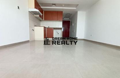Apartment - Studio - 1 for rent in Suroor Towers - Al Khan - Sharjah