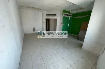 Apartment - 3 Bedrooms - 3 Bathrooms for rent in Abu Shagara building - Abu shagara - Sharjah