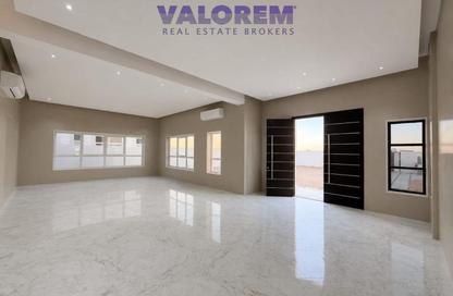 Villa - 4 - 5 for rent in Al Aweer 1 - Al Aweer - Dubai