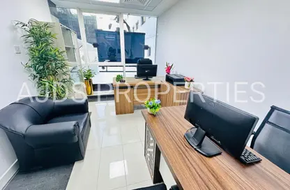 مكتب - غرفة نوم - 1 حمام للايجار في الفجر كومبلكس - عود ميثاء - بر دبي - دبي