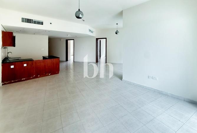 76922209 - Property Image 2