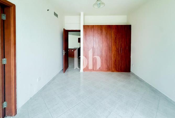 76922209 - Property Image 3