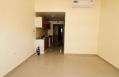 Apartment - Studio - 1 Bathroom for rent in Fire Station Road - Muwaileh - Sharjah