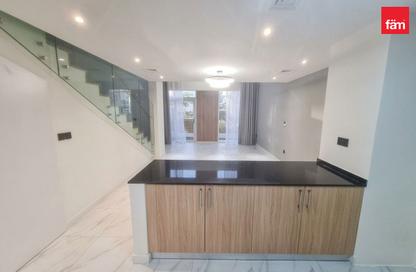 Townhouse - 2 - 3 for rent in Rukan 3 - Rukan - Dubai