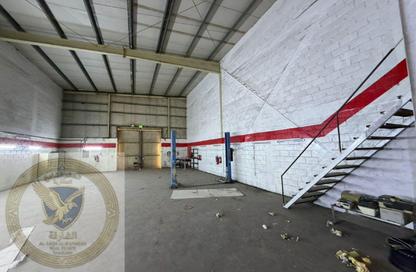 Warehouse - Studio - 3 Bathrooms for rent in Industrial Area 2 - Sharjah Industrial Area - Sharjah
