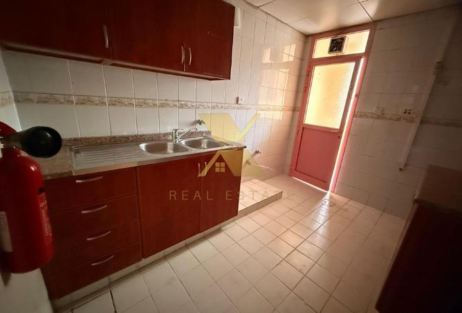 77784738 - Property Image 3