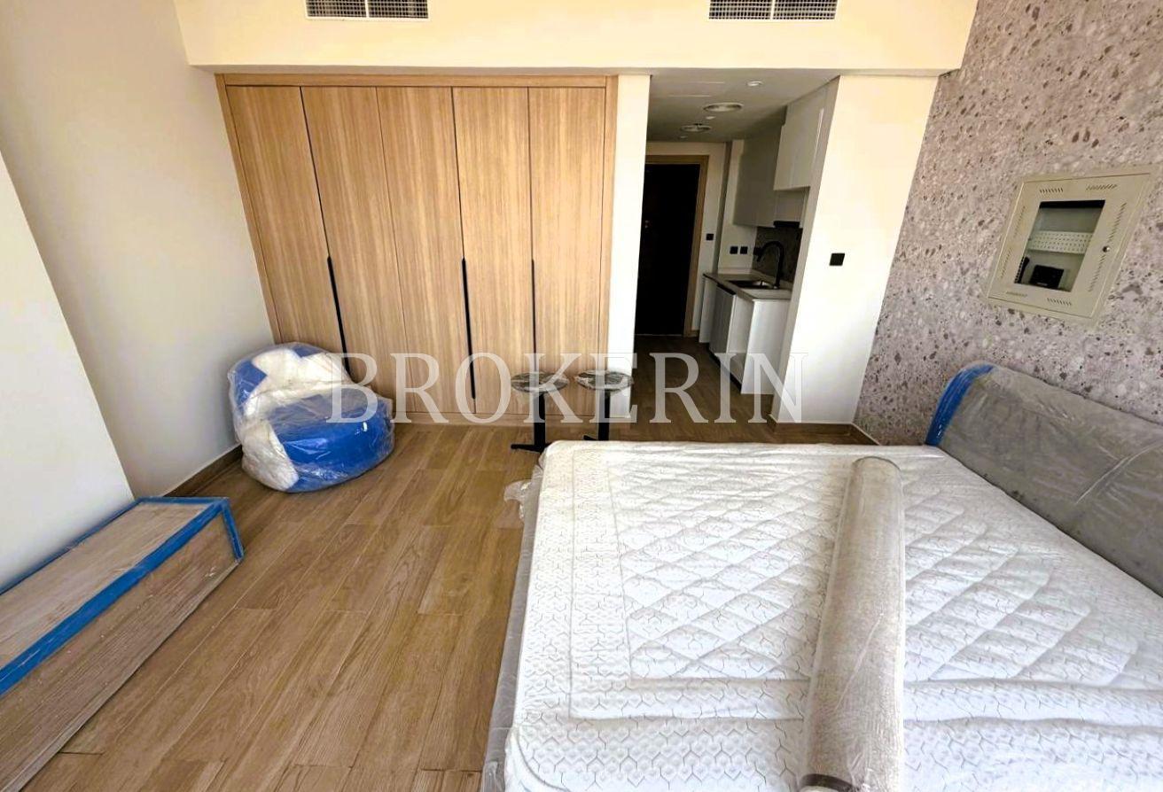 MODERN FINISH | BRIGHT HOME | PRIME LOCATION AREA photo 4
