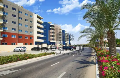 Apartment - 3 Bedrooms - 4 Bathrooms for sale in Tower 1 - Al Reef Downtown - Al Reef - Abu Dhabi