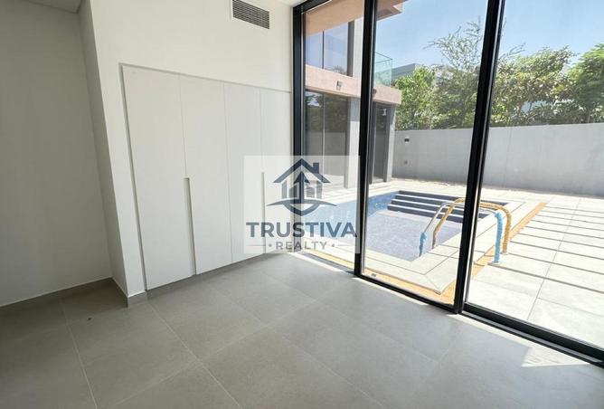 70302260 - صورة العقار 2