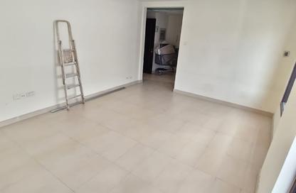 Apartment - 1 Bedroom - 2 Bathrooms for rent in Al Mamzar - Al Mamzar - Sharjah - Sharjah
