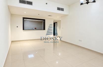 Apartment - 1 - 1 for rent in Royal JVC Building - District 10 - Jumeirah Village Circle - Dubai