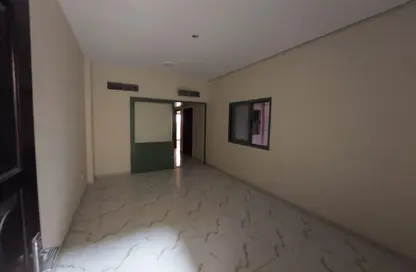 شقة - 2 غرف نوم - 2 حمامات للايجار في المحطة - القاسمية - الشارقة