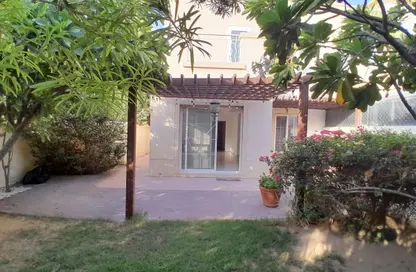 Villa - 2 Bedrooms - 3 Bathrooms for rent in Springs 1 - The Springs - Dubai
