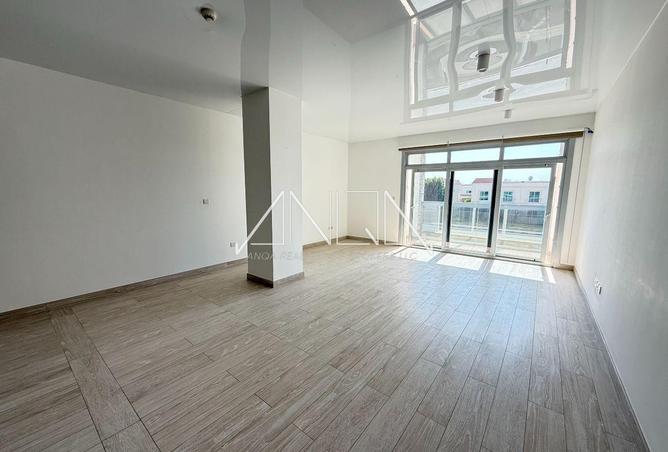 98240535 - Property Main Image