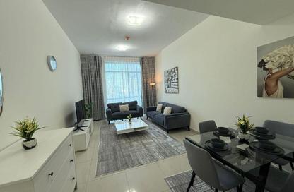Apartment - 1 Bedroom - 2 Bathrooms for rent in Corniche Tower - Ajman Corniche Road - Ajman
