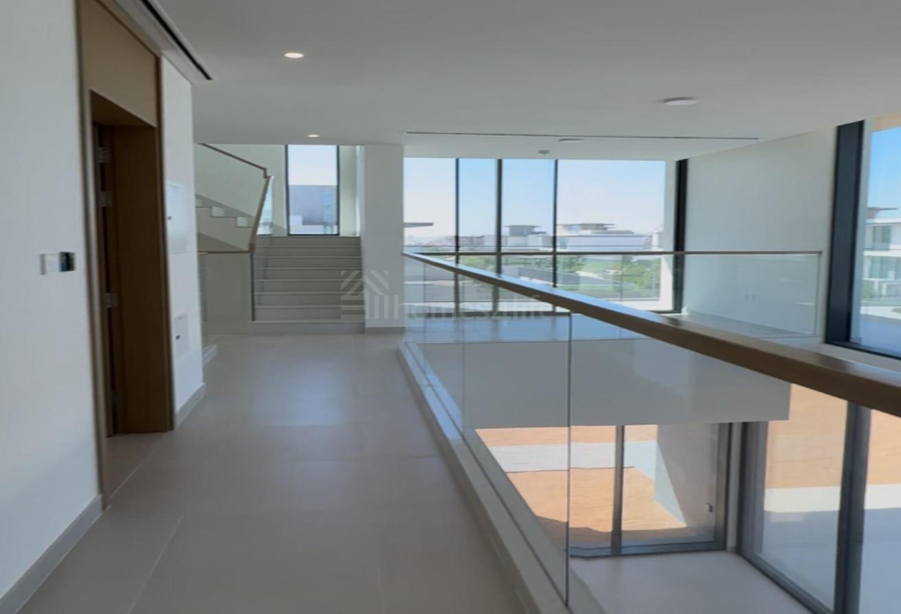 True corner unit / Fresh listing / Biggest Plot photo 14
