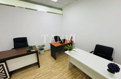 مكتب - غرفة نوم - 1 حمام للايجار في مبنى بيزنس اتريوم - عود ميثاء - بر دبي - دبي