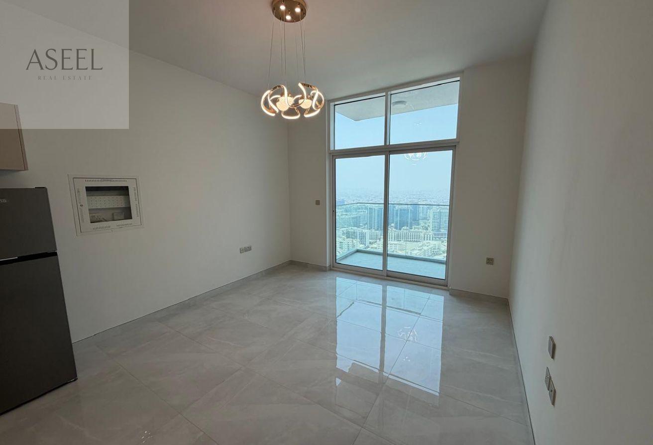Furnished | High Floor | Miracle Garden View photo 4