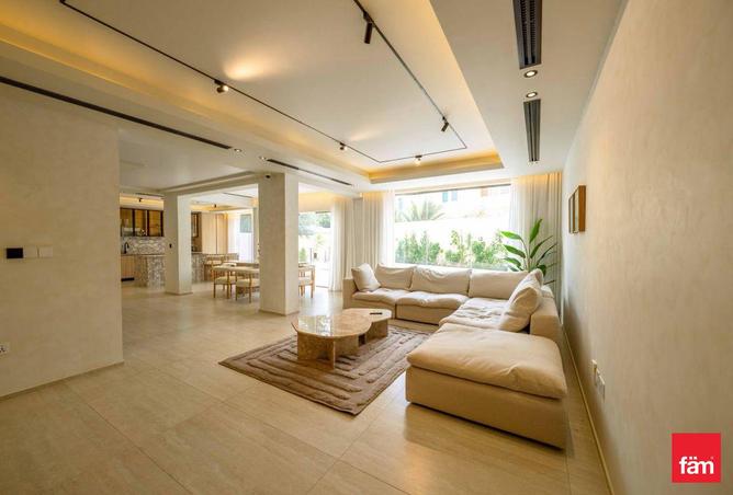 73817534 - Property Image 2