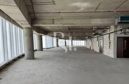 طابق كامل - استوديو للايجار في أبراج أوميجا - مدينة الأضواء - جزيرة الريم - أبوظبي