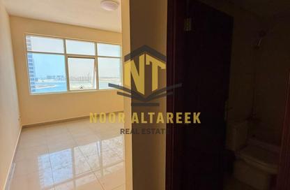 Apartment - 1 Bedroom - 2 Bathrooms for rent in Al Khan Corniche - Al Khan - Sharjah