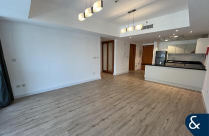 Apartment - 1 Bedroom - 2 Bathrooms for sale in The Waves Tower A - The Waves - Dubai Marina - Dubai