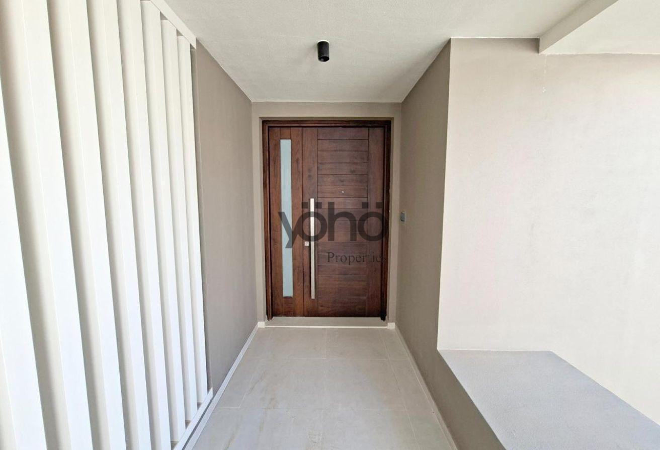 Modern 5BR Villa | Private Plot | Community Views photo 24