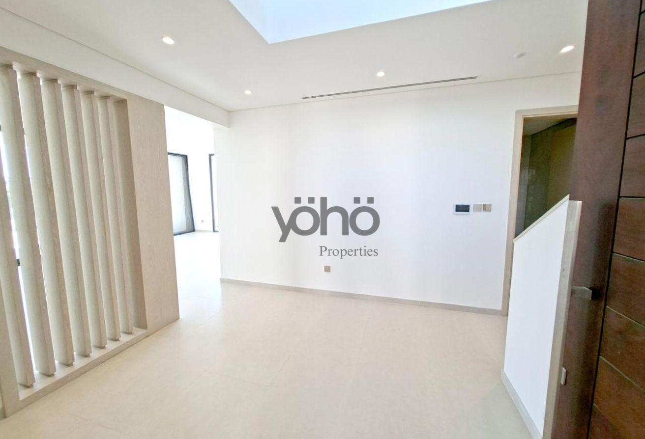 Modern 5BR Villa | Private Plot | Community Views photo 25