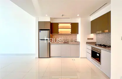 شقة - غرفة نوم - 2 حمامات للايجار في جراند بلو تاور 1 - إعمار بيتشفرونت - دبي هاربور - دبي