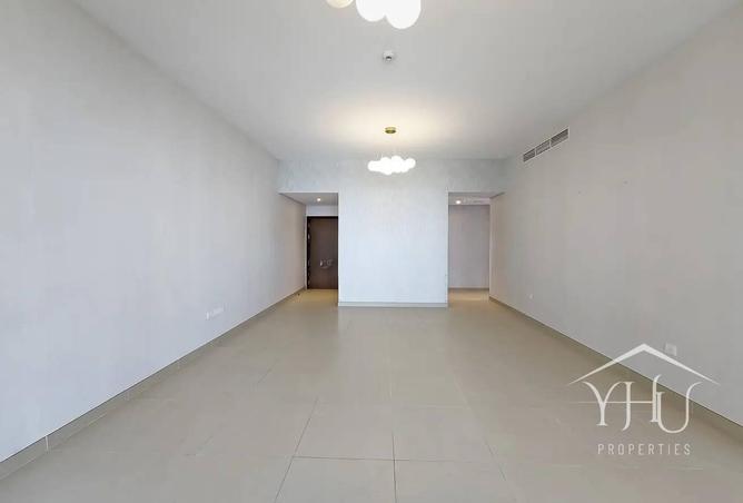 Mid Floor | Full Sea & Marina View | Vacant photo 2