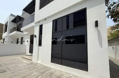 فيلا - 6 غرف نوم - 6 حمامات للايجار في جميرا 1 - جميرا - دبي