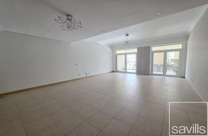 Apartment - 2 - 3 for rent in Al Anbara - Shoreline Apartments - Palm Jumeirah - Dubai