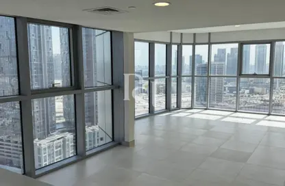 شقة - 2 غرف نوم - 4 حمامات للايجار في راديانت سكوير - مدينة الأضواء - جزيرة الريم - أبوظبي