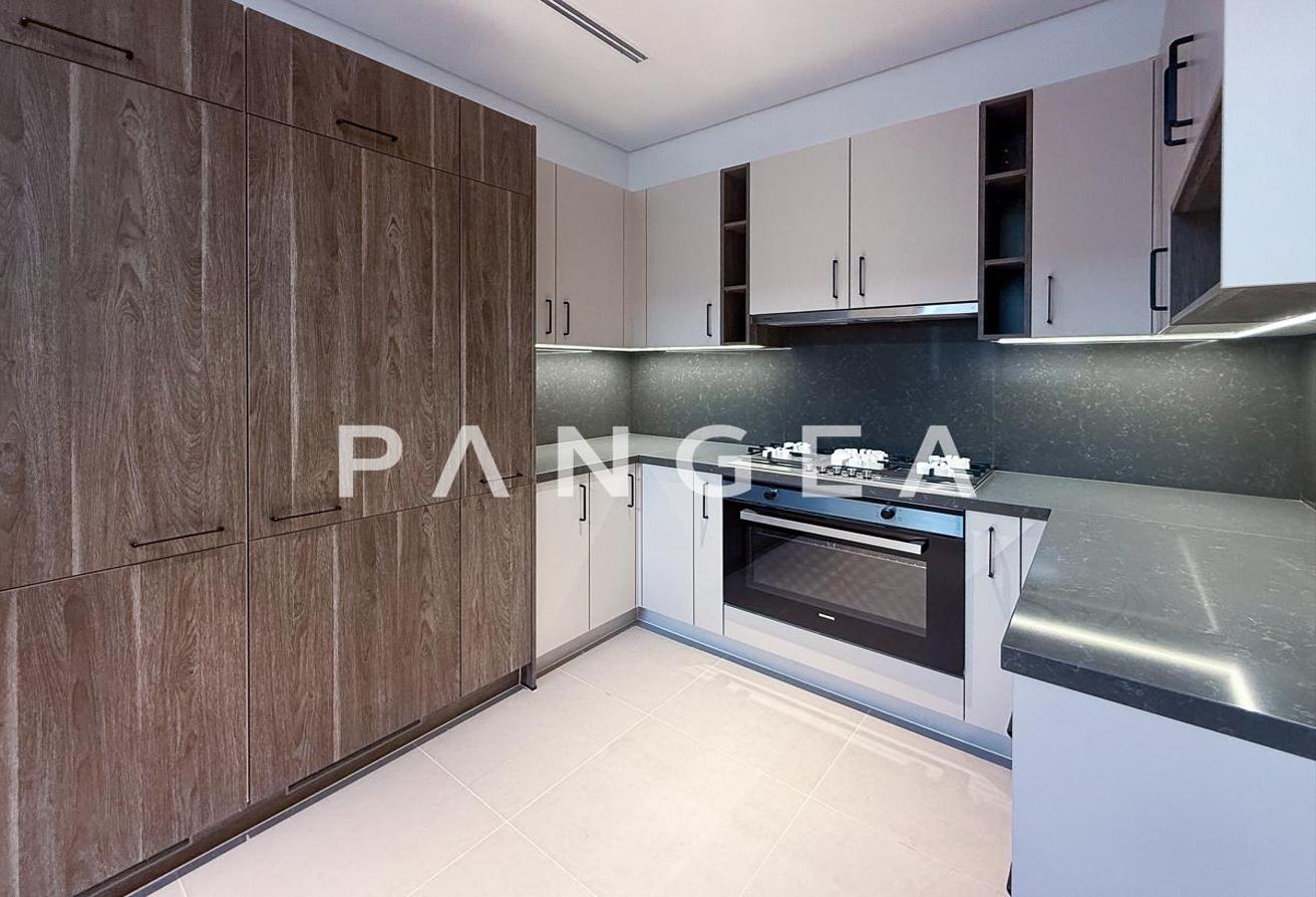 Genuine Listing | Swimming Pool | On the Park photo 5