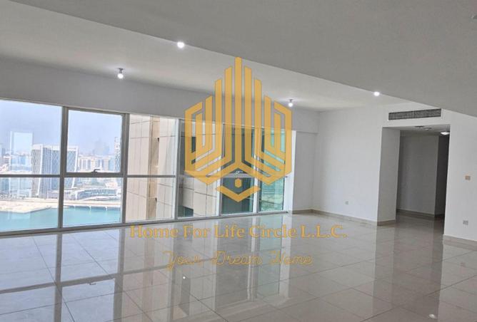 3-bed apartment in Al Durrah Tower · Marina view — photo 3