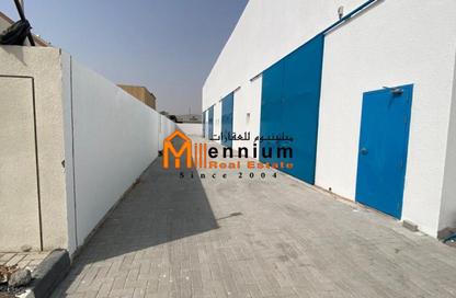 Warehouse - Studio - 3 Bathrooms for sale in Al Jlail - Al Sajaa - Sharjah