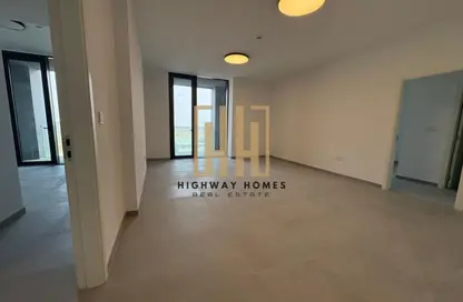 شقة - 2 غرف نوم - 3 حمامات للبيع في الطراز - حي نسيج - الجادة - الشارقة شقة - 2 غرف نوم - 3 حمامات للبيع في الطراز - حي نسيج - الجادة - الشارقة