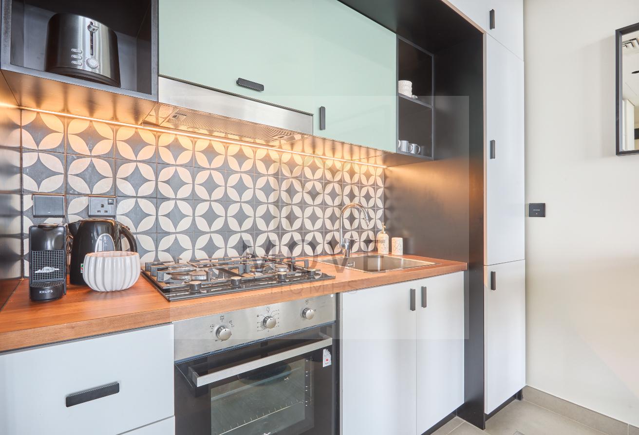 Fully furnished | Community view | Luxurious photo 9