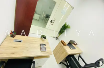 مكتب - غرفة نوم - 1 حمام للايجار في ريد اڤينيو - منطقة القرهود - دبي