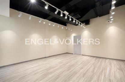 Shop - Studio - 1 Bathroom for rent in The Village Mall - Jumeirah 1 - Jumeirah - Dubai Shop - Studio - 1 Bathroom for rent in The Village Mall - Jumeirah 1 - Jumeirah - Dubai