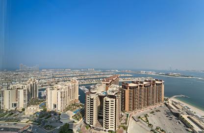 Apartment - Studio - 1 Bathroom for rent in The Palm Tower - Palm Jumeirah - Dubai